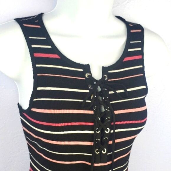 WHITE HOUSE BLACK MARKET Tank - Picture 1 of 6